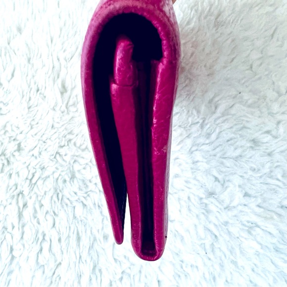 Gucci GG Logo Grain Leather Magenta/Dark Pink Long Wallet - Picture 6 of 16